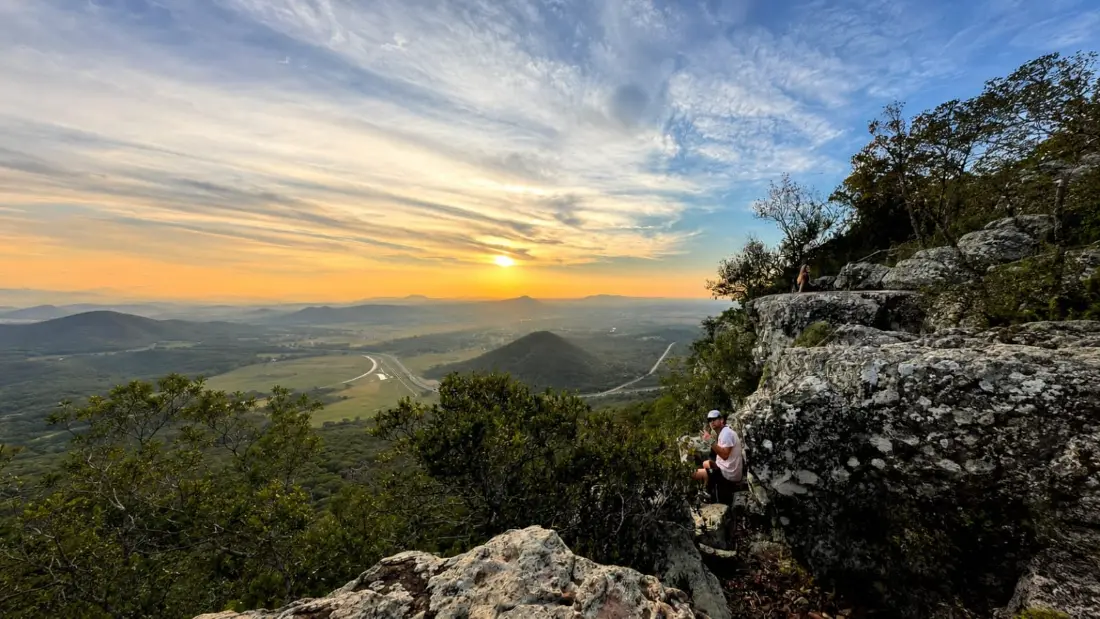 Atardecer desde la cima del Cerro Hû